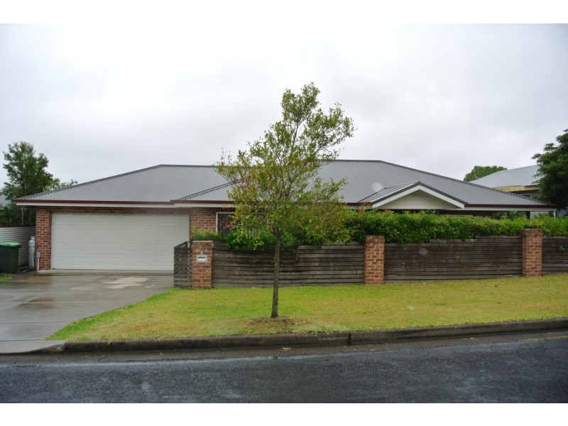 21 Chaucer Street, Beresfield NSW 2322