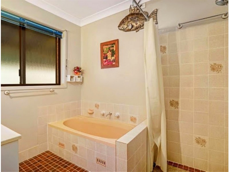 56 Chris Avenue, Salt Ash NSW 2318