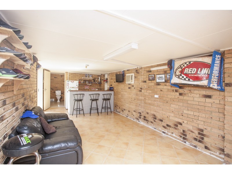14 Walker Crescent, Raymond Terrace NSW 2324