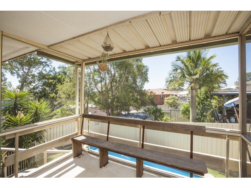 14 Walker Crescent, Raymond Terrace NSW 2324
