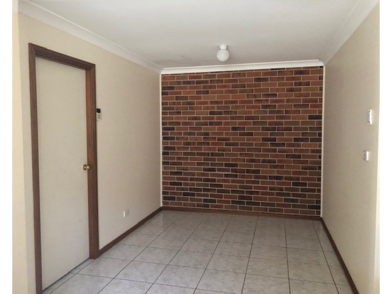 2/51 Benjamin Lee Drive, Raymond Terrace NSW 2324