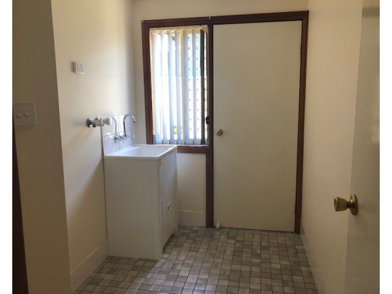 2/51 Benjamin Lee Drive, Raymond Terrace NSW 2324