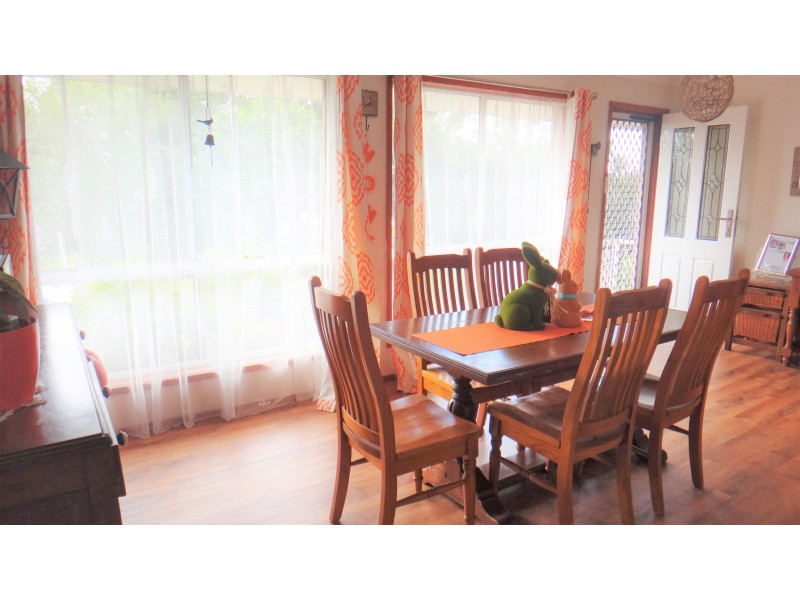 2 Panorama Close, Raymond Terrace NSW 2324