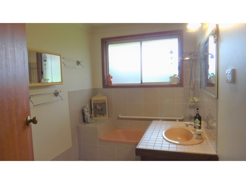 2 Panorama Close, Raymond Terrace NSW 2324