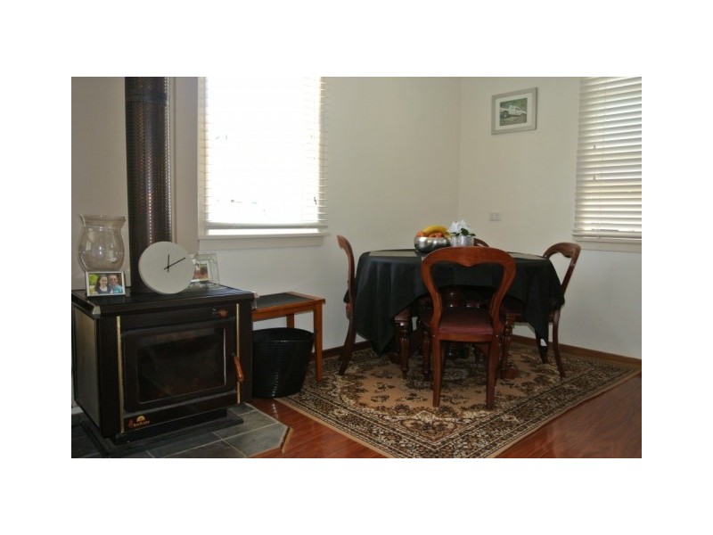 8 Dean Avenue, Raymond Terrace NSW 2324