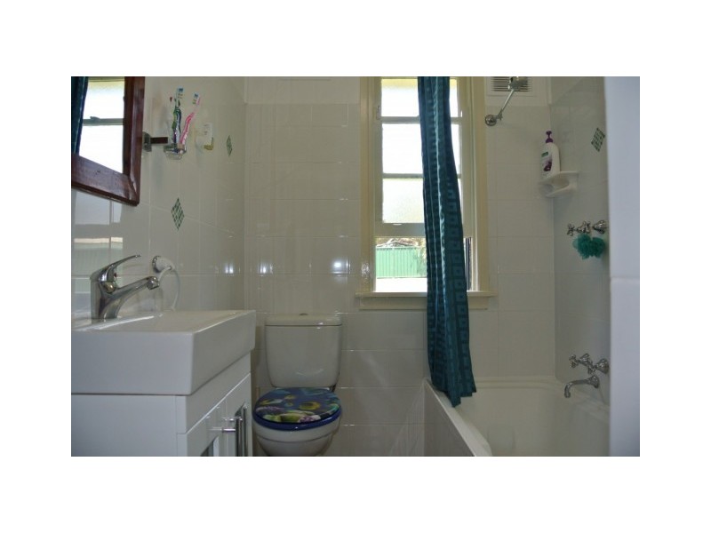 8 Dean Avenue, Raymond Terrace NSW 2324