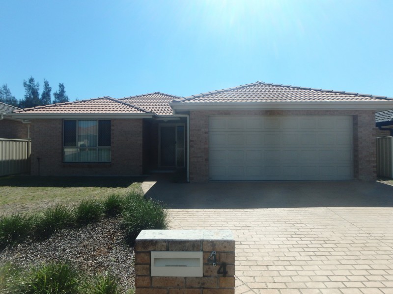 44 Martens Avenue, Raymond Terrace NSW 2324