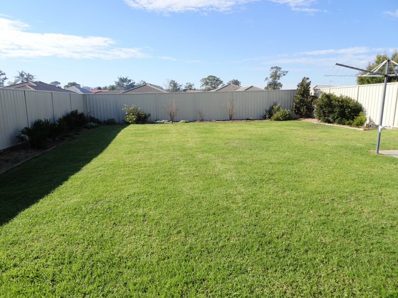 35 Manning Avenue, Raymond Terrace NSW 2324