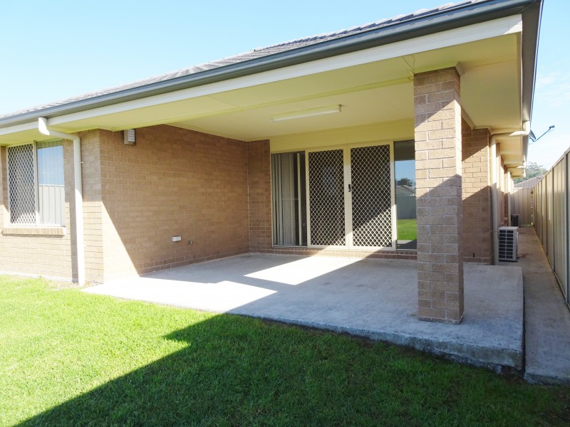 35 Manning Avenue, Raymond Terrace NSW 2324