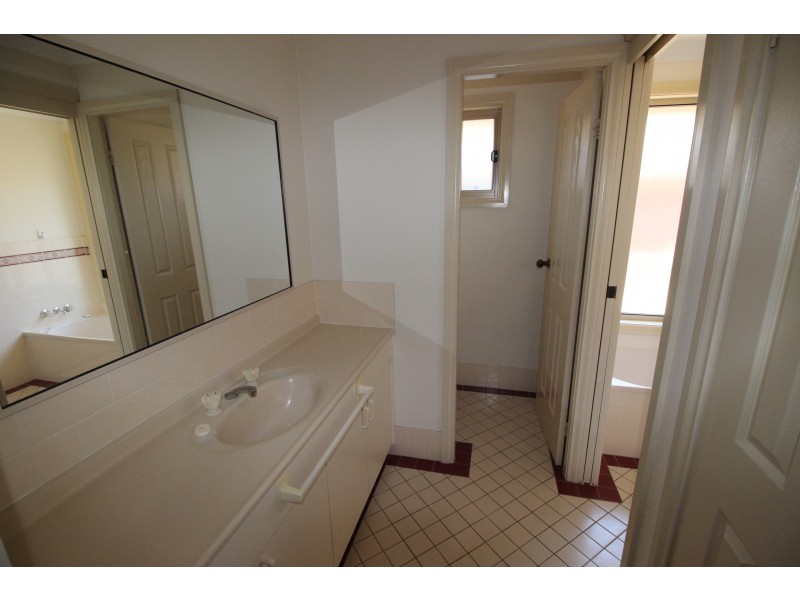 51 Holwell Circuit, Raymond Terrace NSW 2324