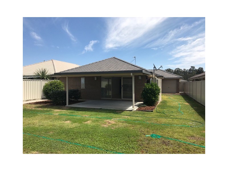 27 Manning Avenue, Raymond Terrace NSW 2324