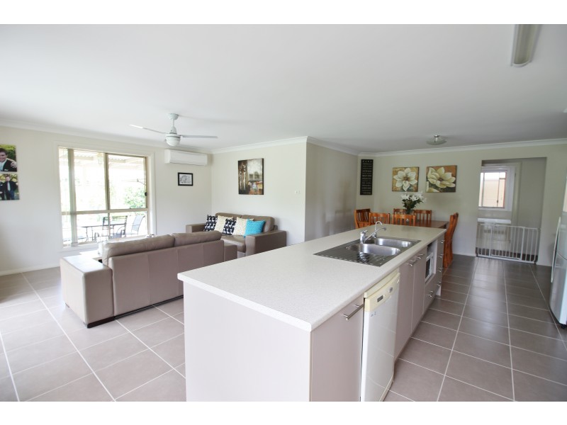8 Peachey Circuit, Karuah NSW 2324