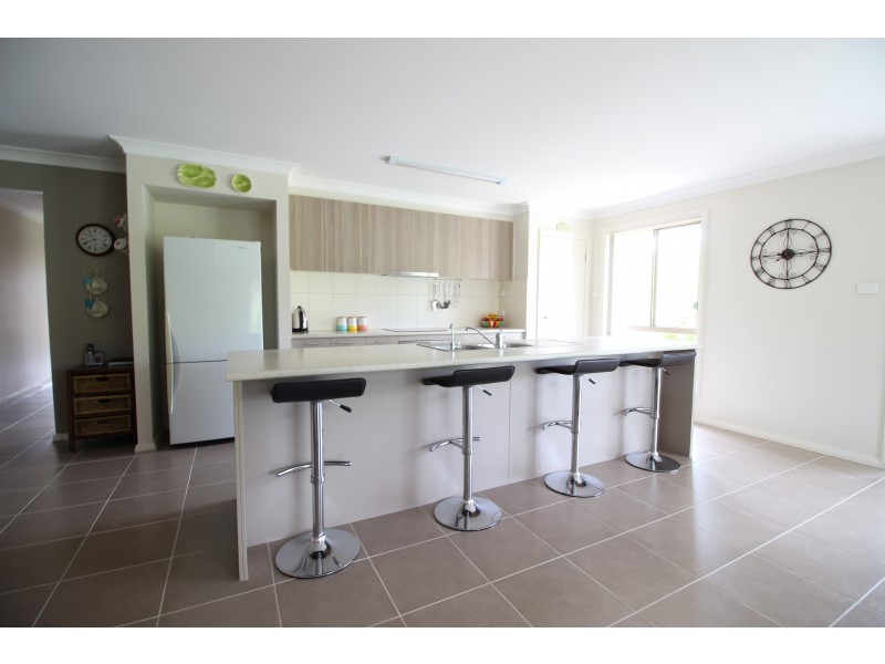 8 Peachey Circuit, Karuah NSW 2324