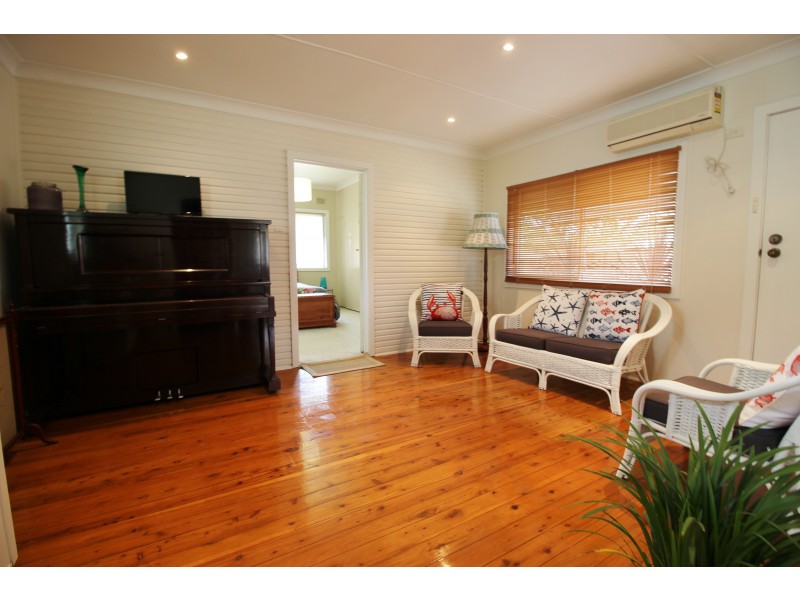 22 Rees James Road, Raymond Terrace NSW 2324