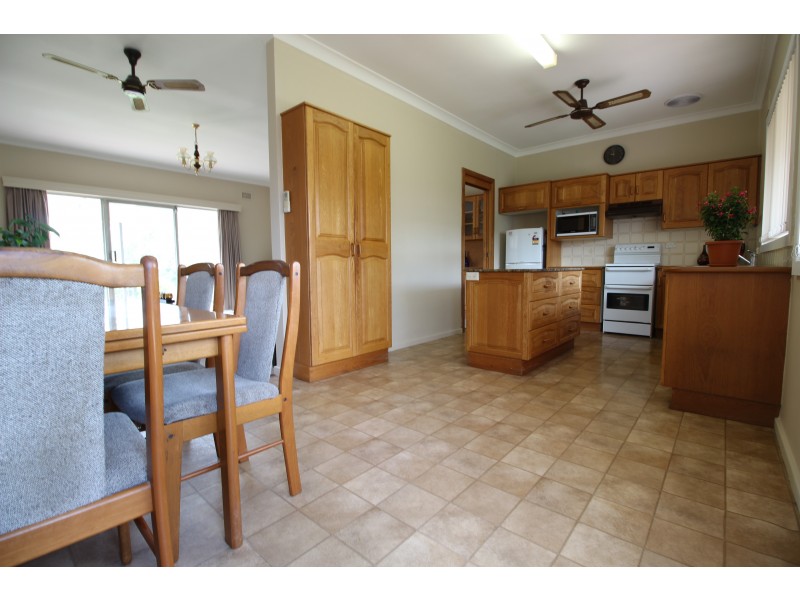 22 Rees James Road, Raymond Terrace NSW 2324