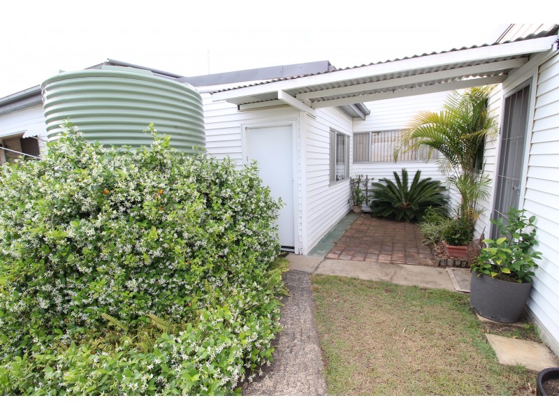 22 Rees James Road, Raymond Terrace NSW 2324