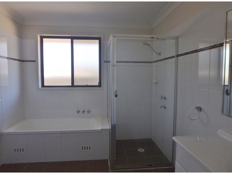 40 Manning Avenue, Raymond Terrace NSW 2324