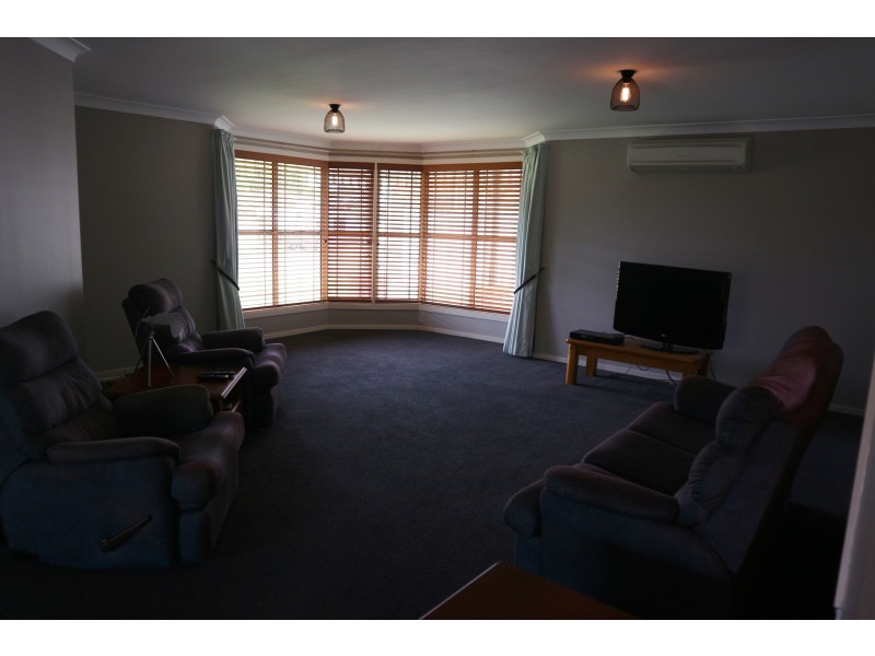 28 Cederwood Crescent, Raymond Terrace NSW 2324