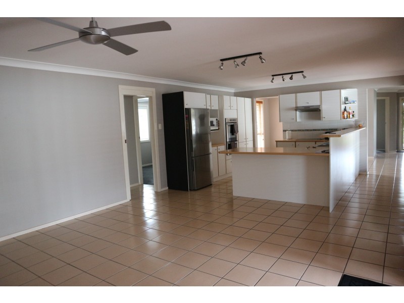 28 Cederwood Crescent, Raymond Terrace NSW 2324