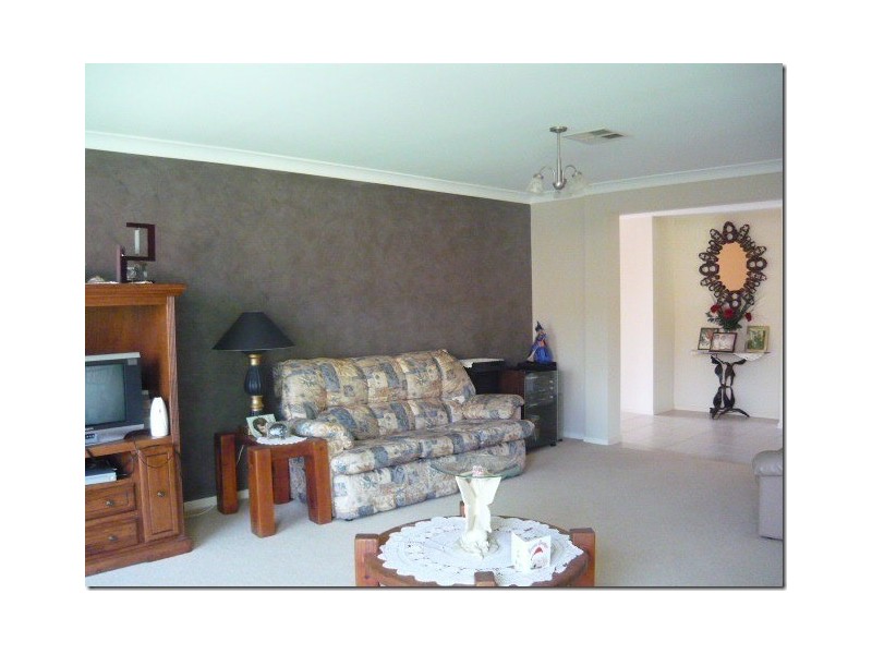 24 Tallowood Drive, Medowie NSW 2318