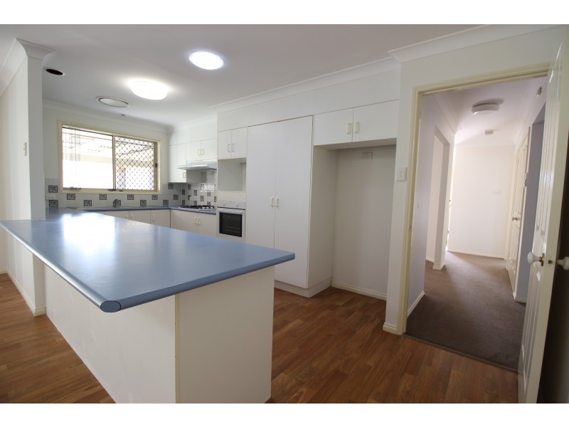 14 Gordon Reeve Close, Raymond Terrace NSW 2324