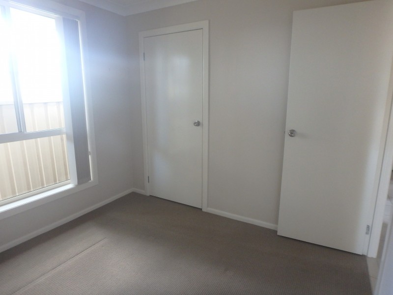 2/2a Smith Lane, Raymond Terrace NSW 2324