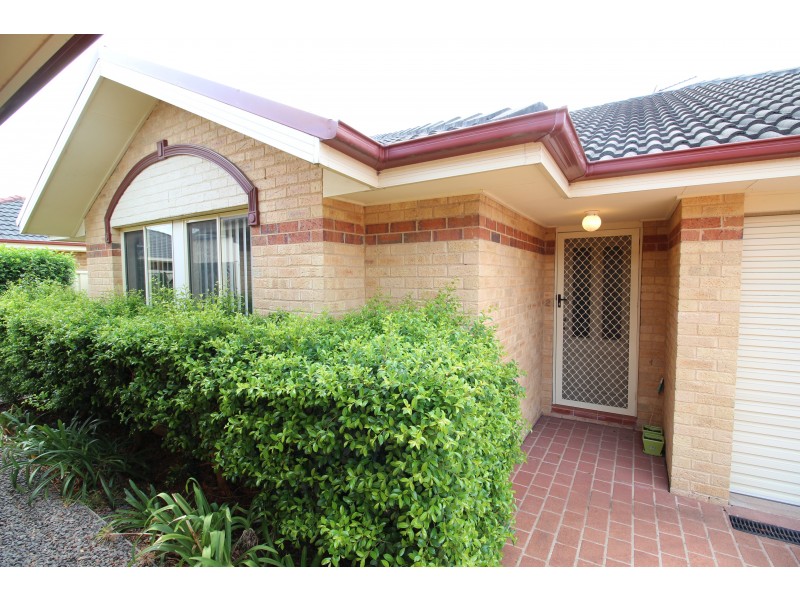 2/28 Gwen Parade, Raymond Terrace NSW 2324