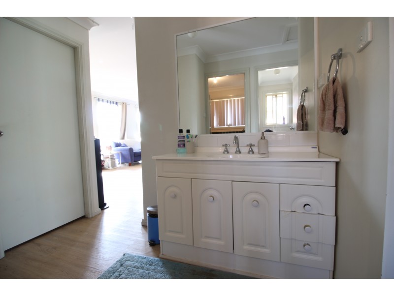 40 Holwell Circuit, Raymond Terrace NSW 2324