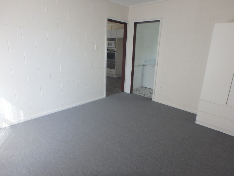 2/13 Meredith Crescent, Raymond Terrace NSW 2324