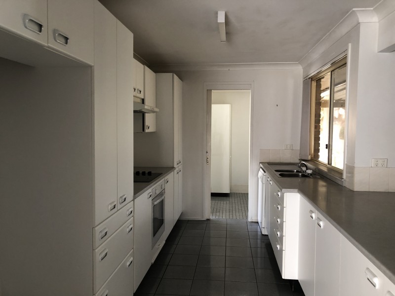 4 Sherwood Place, Raymond Terrace NSW 2324