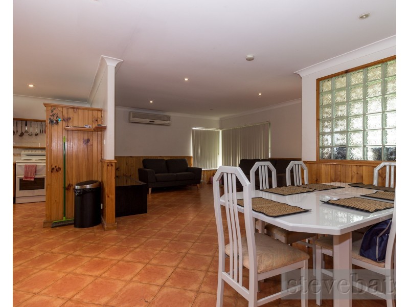 12 Acacia Avenue, Raymond Terrace NSW 2324