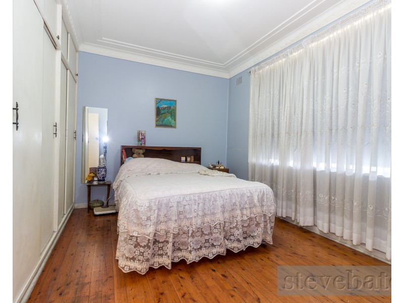 8 Sturgeon Street North, Raymond Terrace NSW 2324