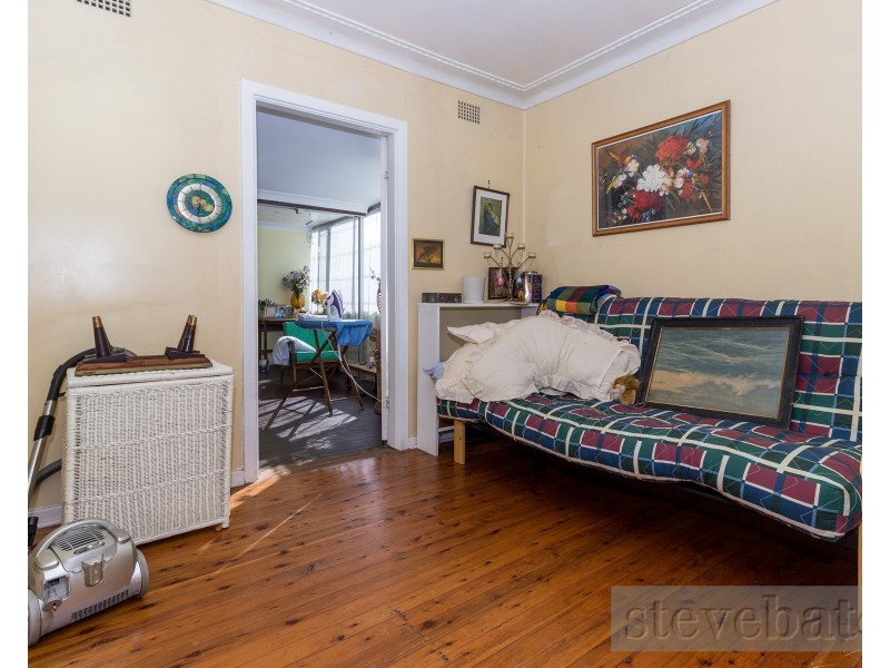 8 Sturgeon Street North, Raymond Terrace NSW 2324