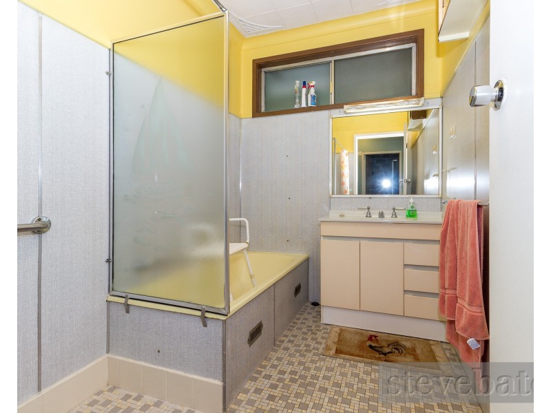 8 Sturgeon Street North, Raymond Terrace NSW 2324