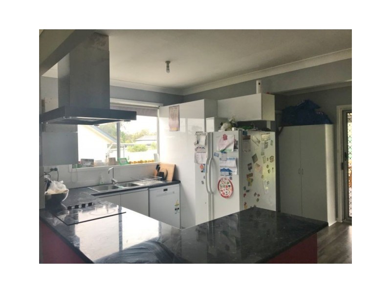 8 Cunningham Close, Raymond Terrace NSW 2324
