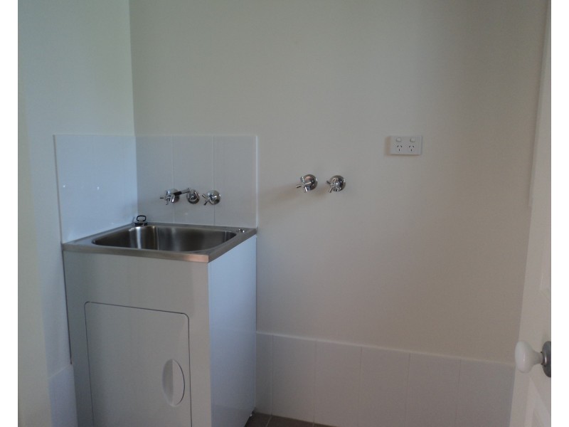 2/9 Irrawang Street, Raymond Terrace NSW 2324