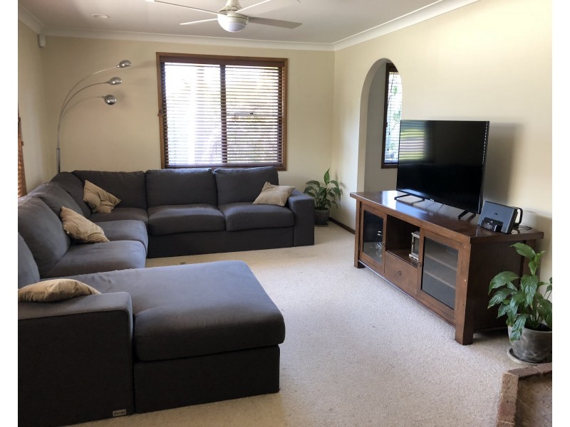 18 Chifley Drive, Raymond Terrace NSW 2324