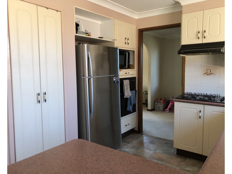 18 Chifley Drive, Raymond Terrace NSW 2324