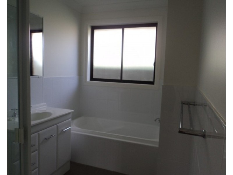 2/9 Irrawang Street, Raymond Terrace NSW 2324