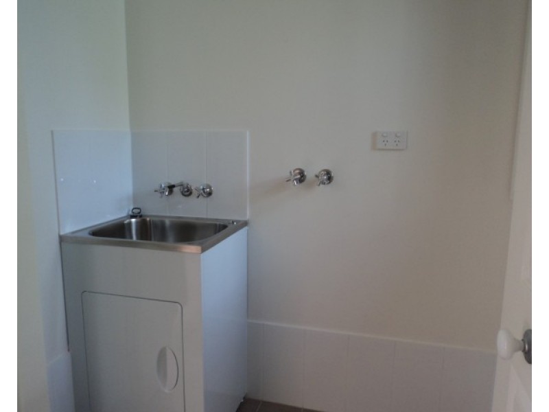 2/9 Irrawang Street, Raymond Terrace NSW 2324