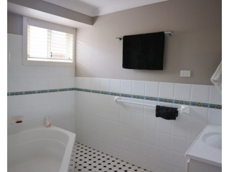 28 Cederwood Crescent, Raymond Terrace NSW 2324