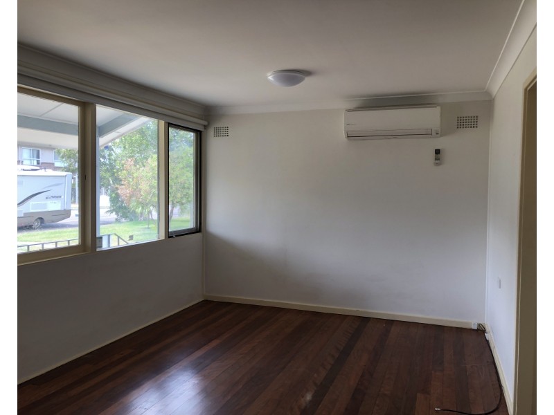 2 Troman Parade, Raymond Terrace NSW 2324