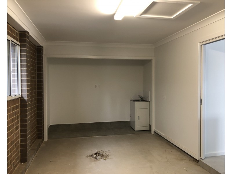 2/4 Irrawang Street, Raymond Terrace NSW 2324