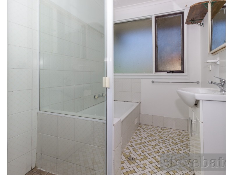 4 Ocean Rover Way, Raymond Terrace NSW 2324