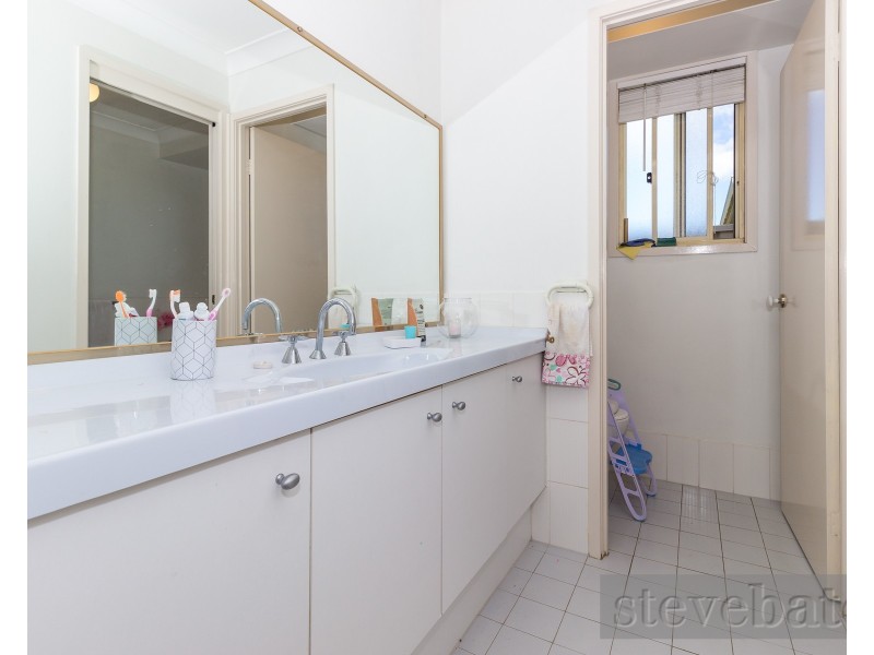 27 Hollydeen Avenue, Raymond Terrace NSW 2324