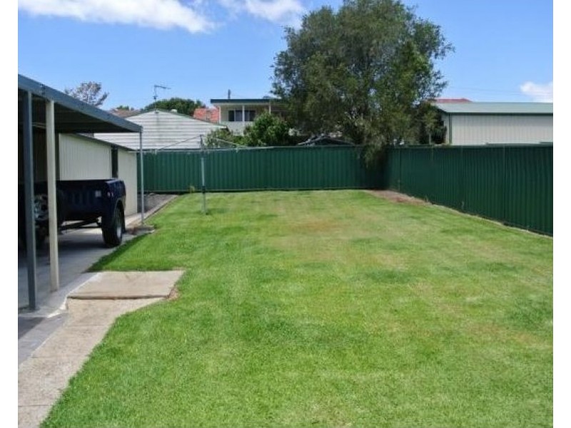 8 Dean Avenue, Raymond Terrace NSW 2324