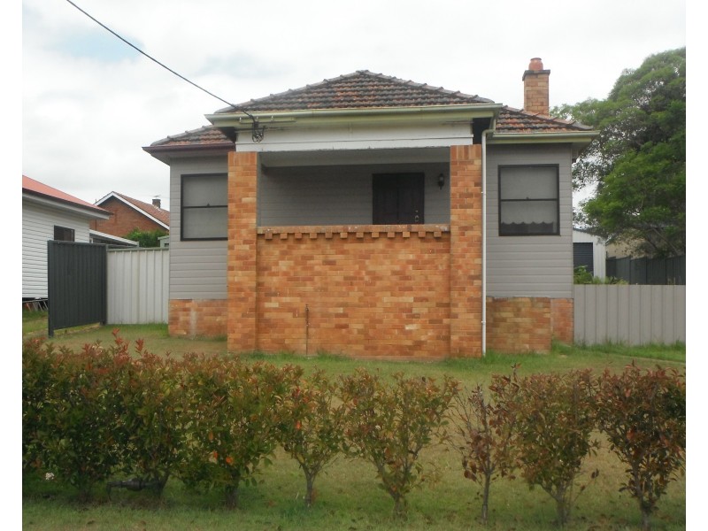 5 Wood Street, Raymond Terrace NSW 2324