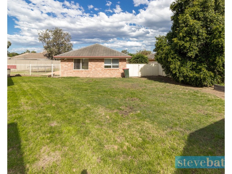 10 Gordon Reeve Close, Raymond Terrace NSW 2324