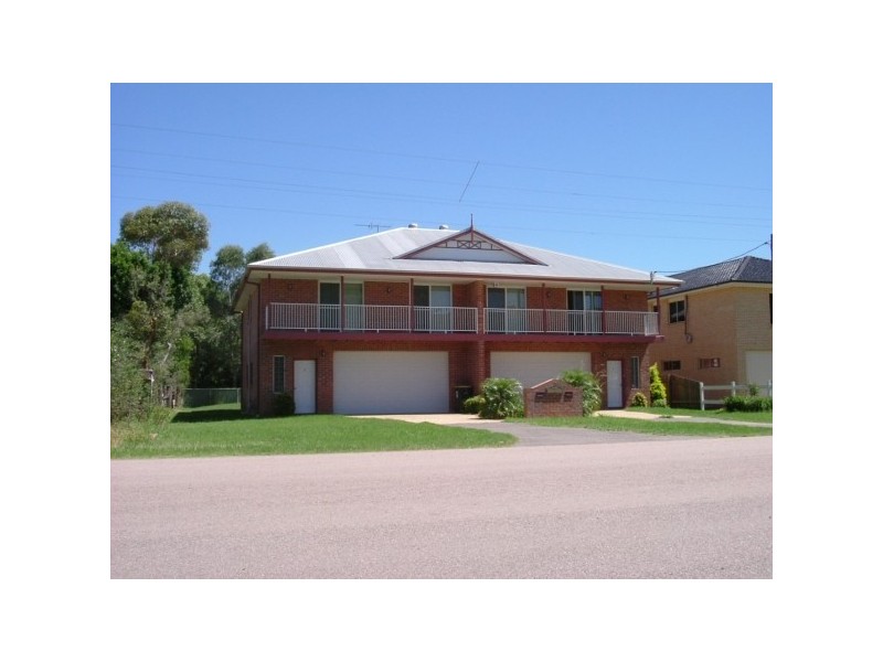 2/110 Port Stephens Street, Raymond Terrace NSW 2324