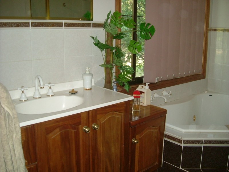 27 Gwandalan Close, Brandy Hill NSW 2324